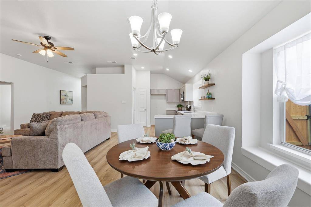 809 Mr Haney Drive, Midlothian, TX 76065