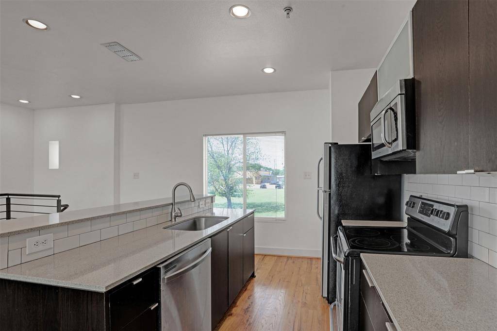 111 N Merrill Avenue, Duncanville, TX 75116