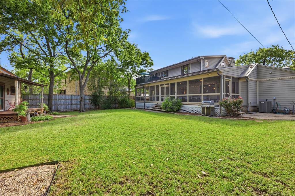 9204 Hermosa Drive, Dallas, TX 75218