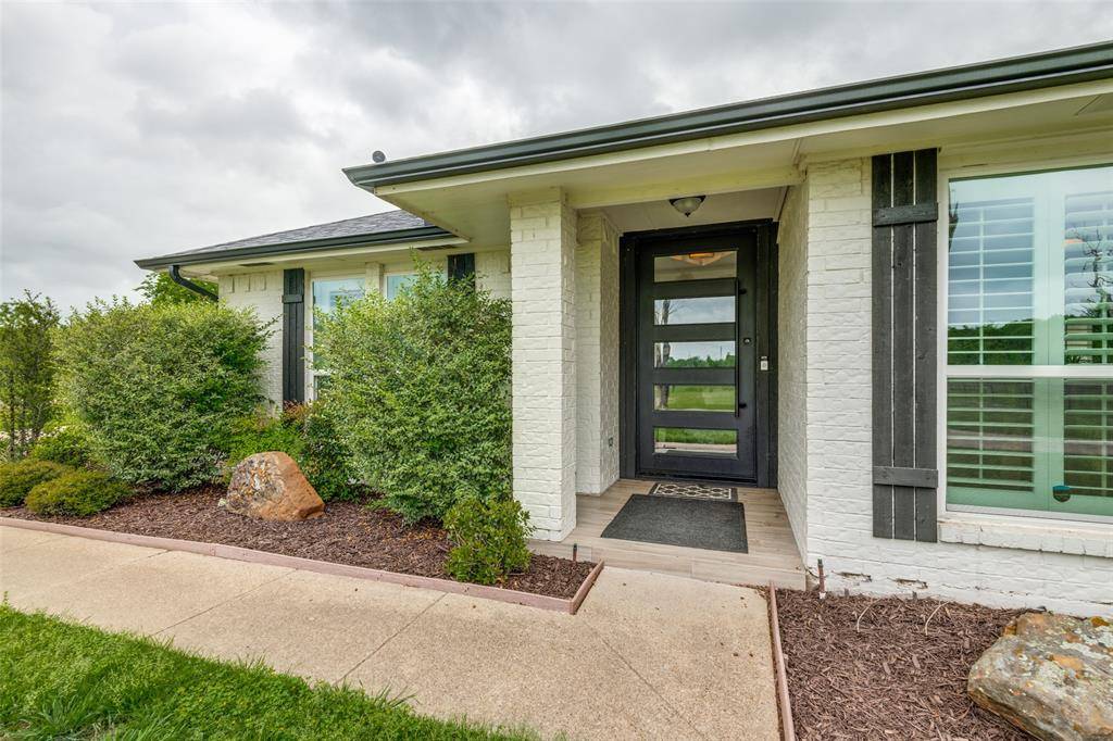 1301 Davis Lane, Terrell, TX 75160