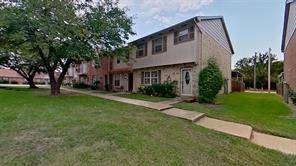 57 W Townhouse Lane #18, Grand Prairie, TX 75052