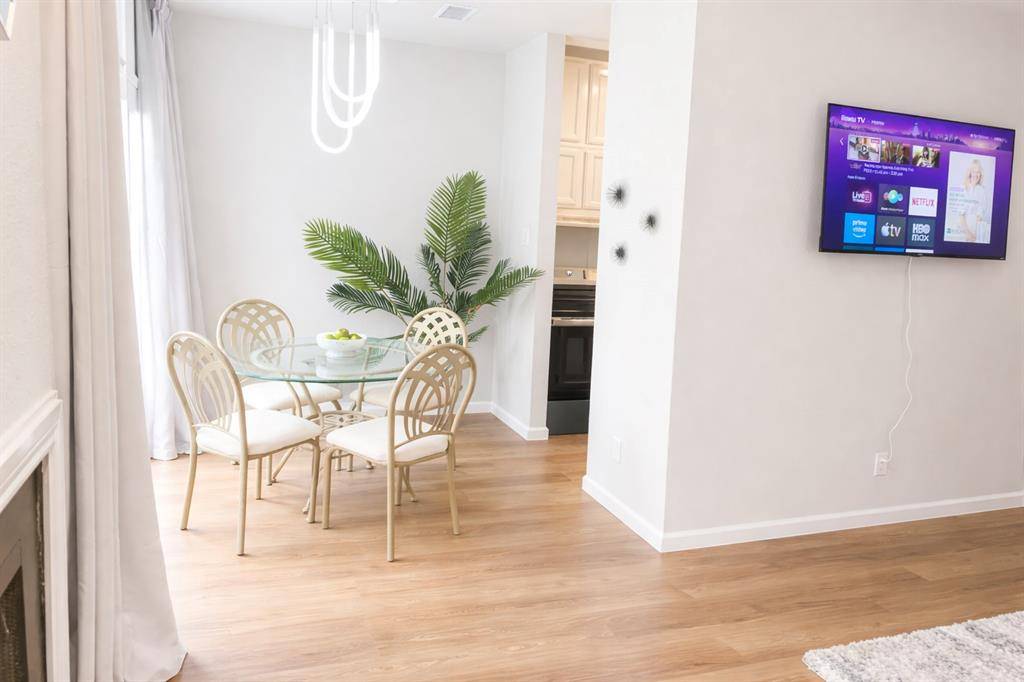 5620 Live Oak Street #201, Dallas, TX 75206