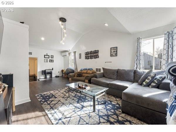 2684 12TH SE ST, Salem, OR 97302