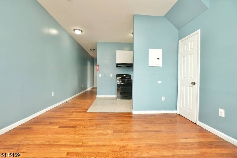 544 S 11Th St, Newark City, NJ 07103