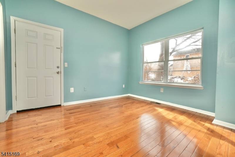 544 S 11Th St, Newark City, NJ 07103