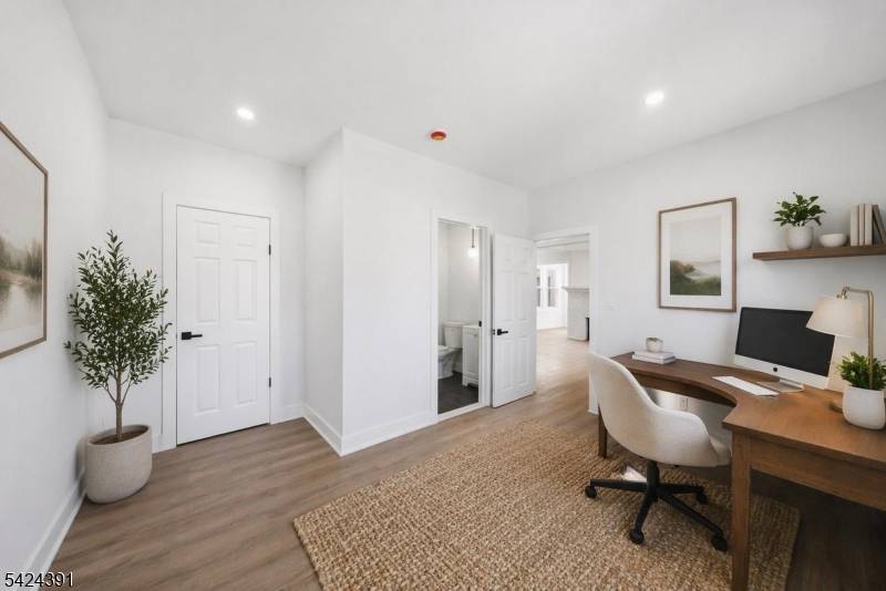 66 Girard Pl, Newark City, NJ 07108