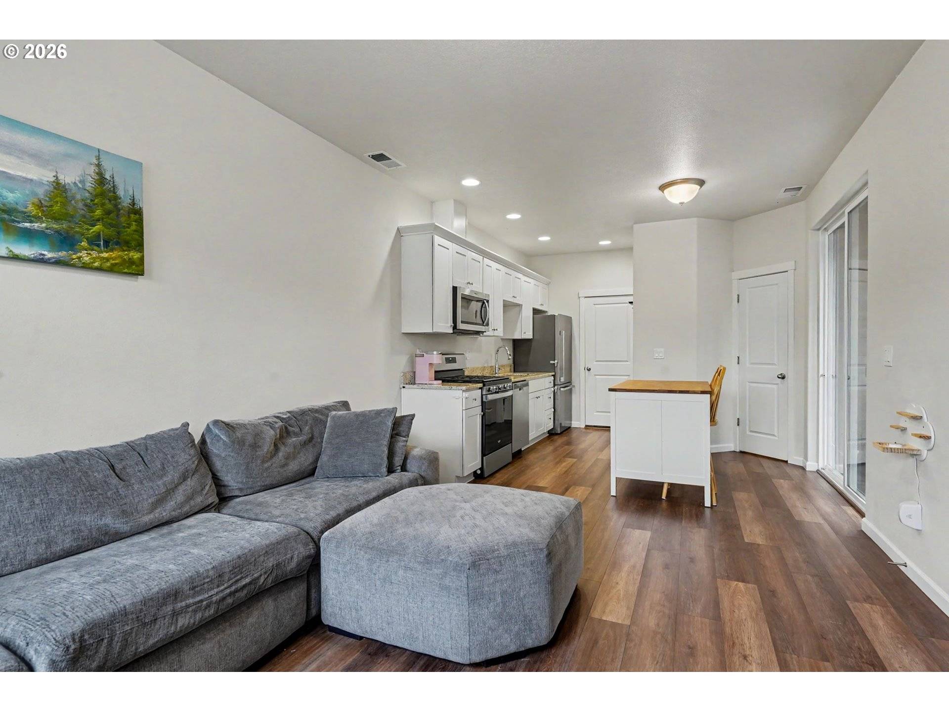 1863 SE MULBERRY AVE, Dallas, OR 97338