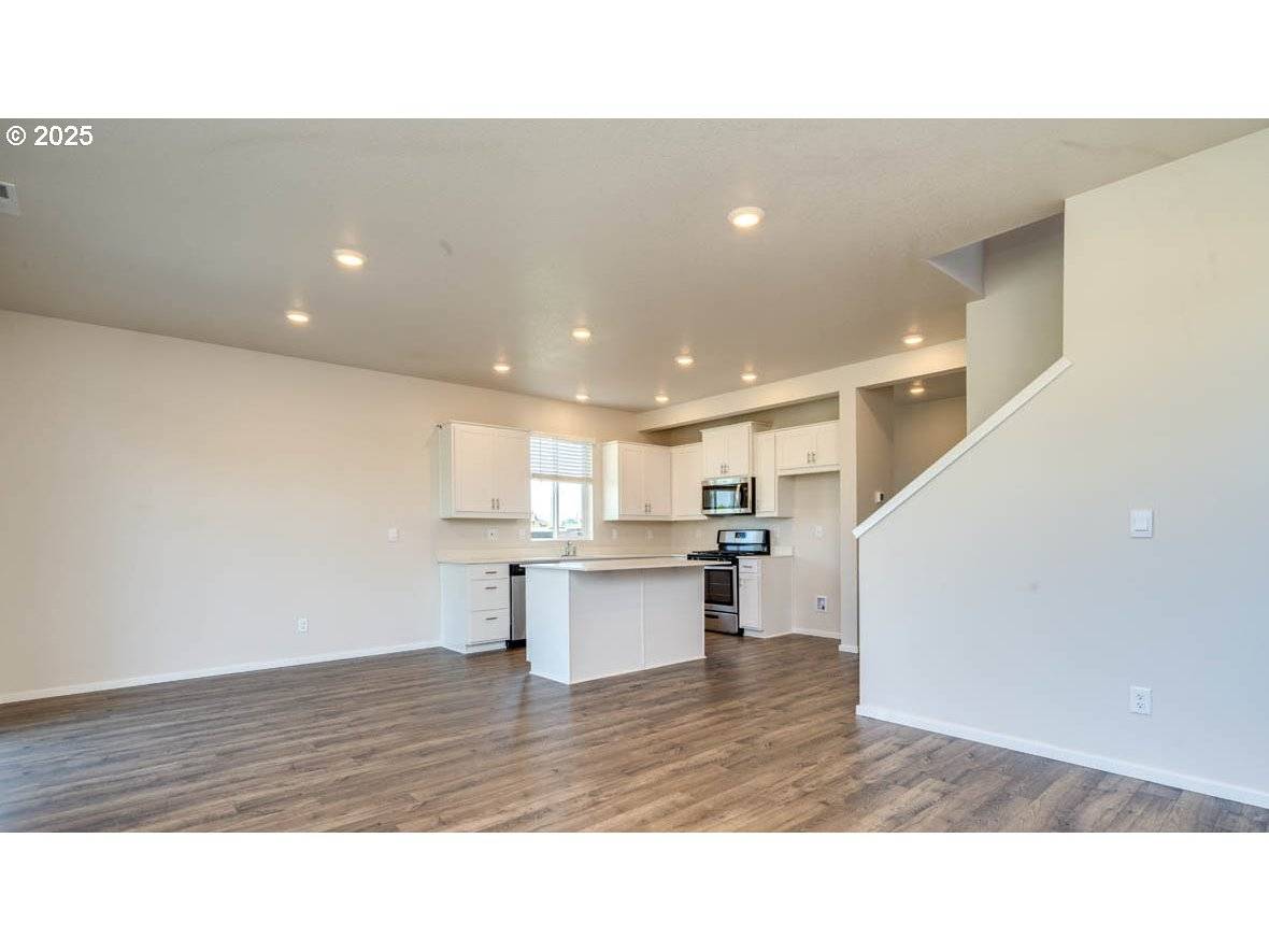 4962 Dilling AVE NE, Salem, OR 97301