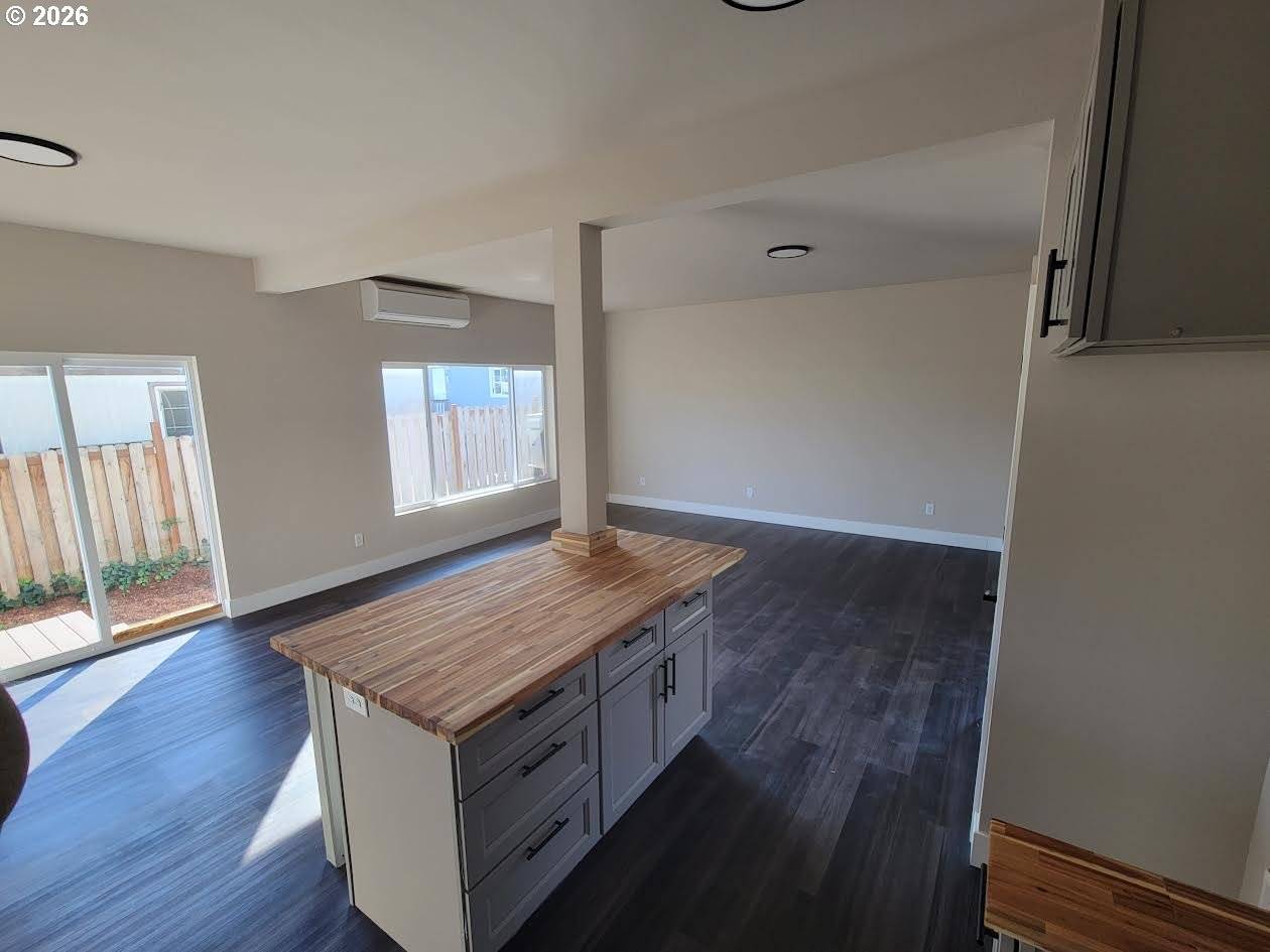 152 ALLISON AVE, Sutherlin, OR 97479