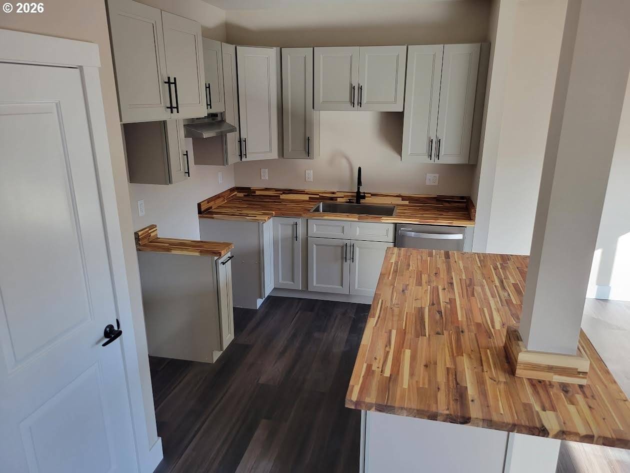 152 ALLISON AVE, Sutherlin, OR 97479