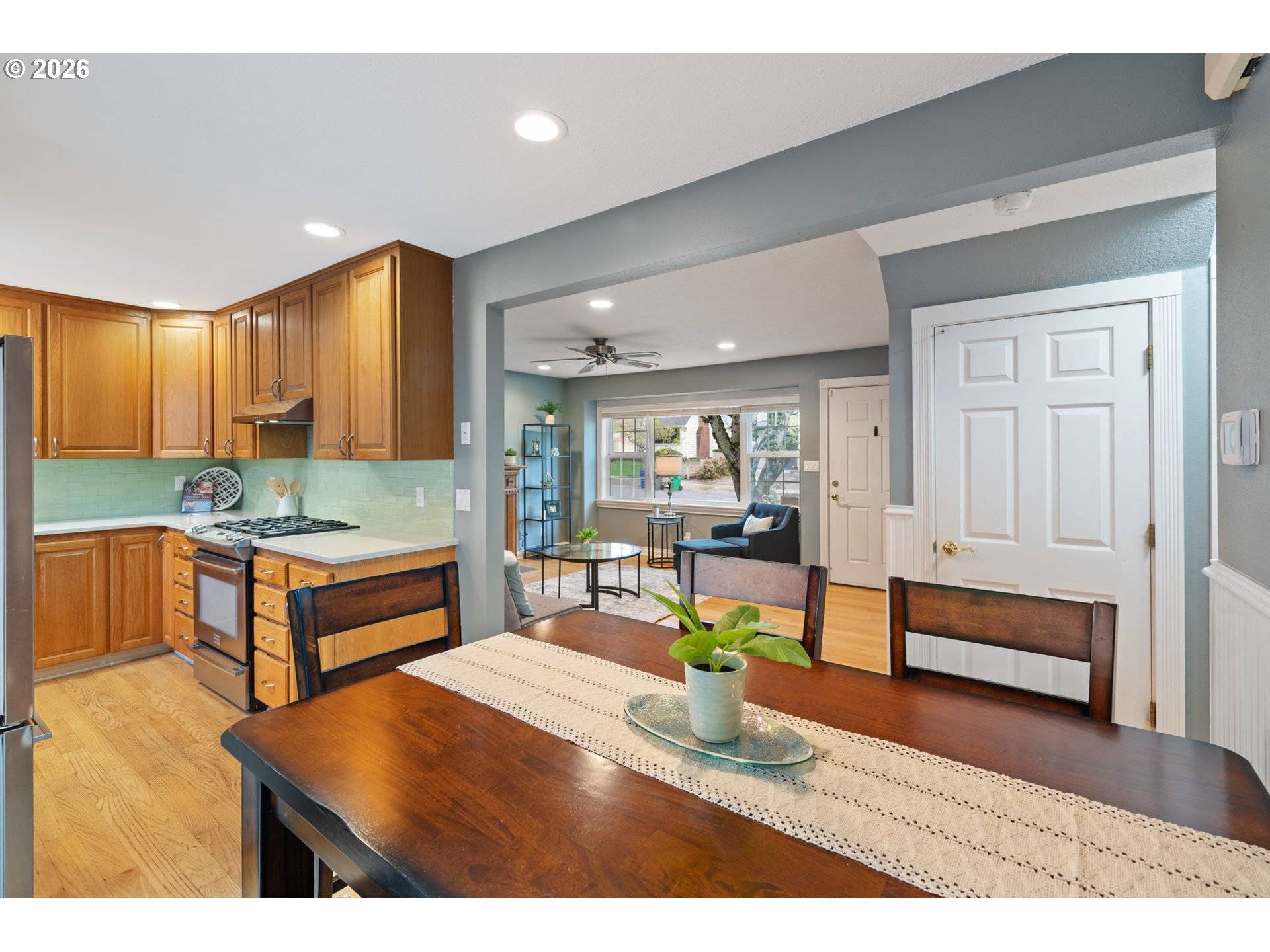 3725 SE TIBBETTS ST, Portland, OR 97202