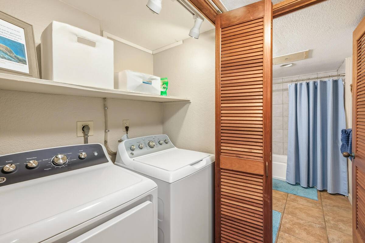 1661 PEE RD #IIC204, Koloa, HI 96756