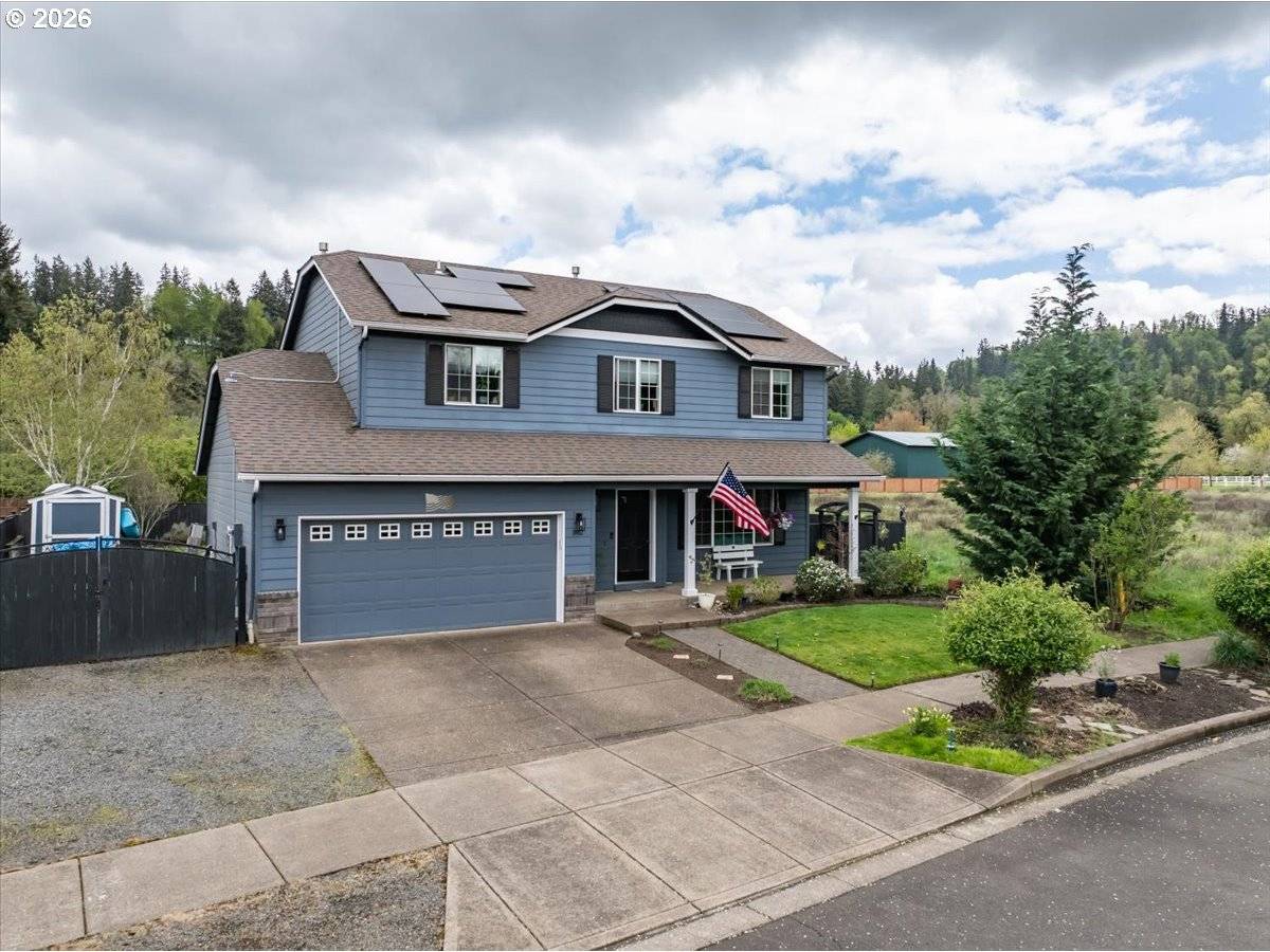 302 DIVISION ST, Silverton, OR 97381