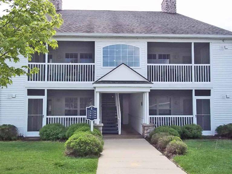 2736 S Knightsbridge CIR, Ann Arbor, MI 48105