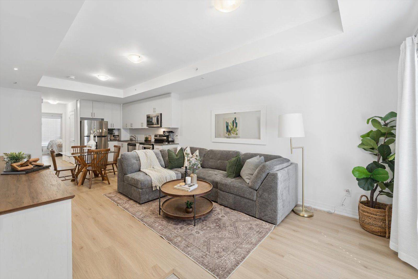 2635 William Jackson DR #1013, Pickering, ON L1X 0L5