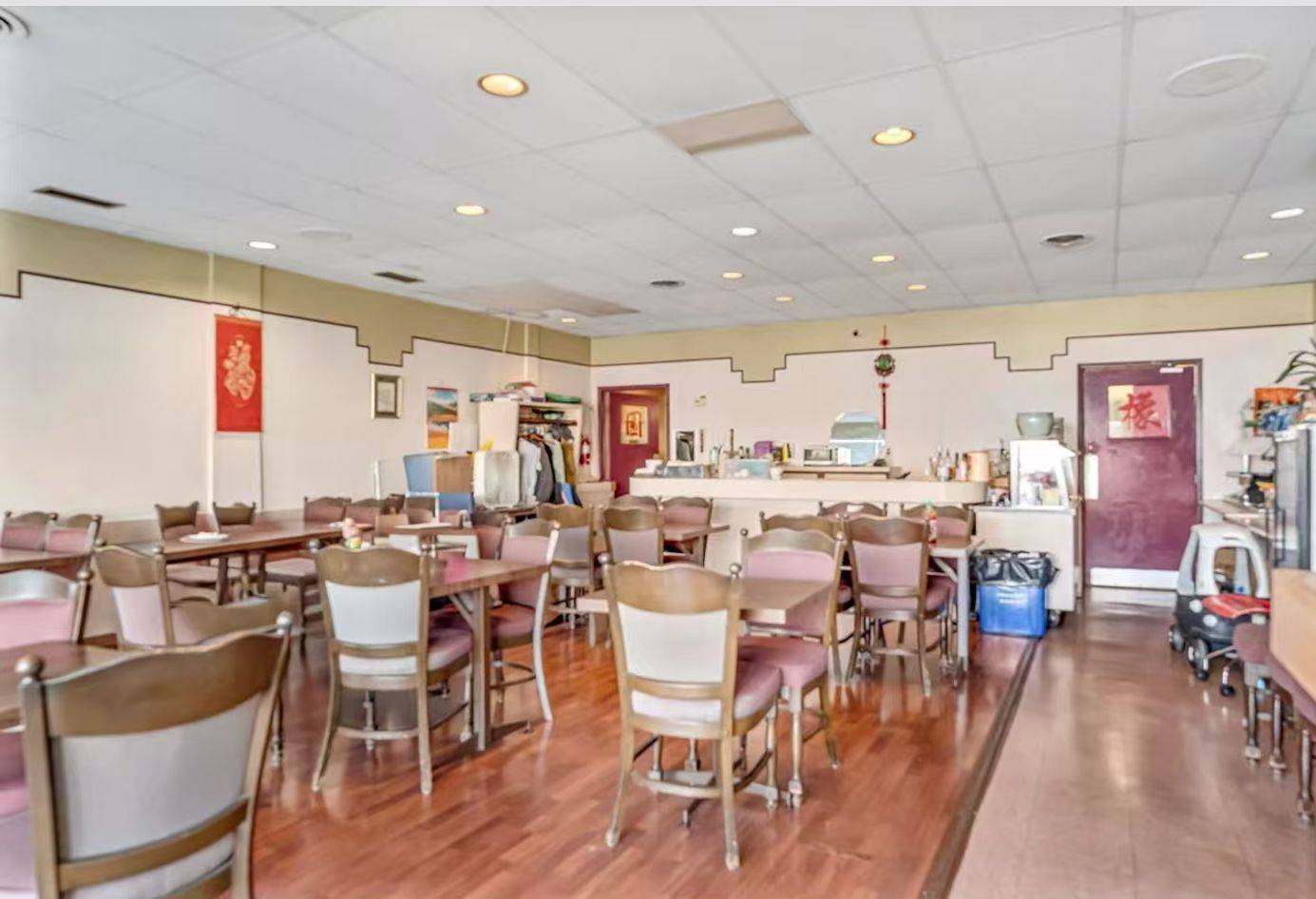 128 Speers RD, Oakville, ON L6K 2E7