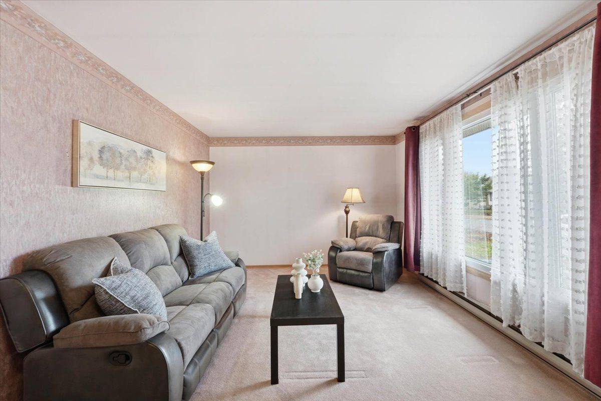 98 Division ST S, Brighton, ON K0K 1H0