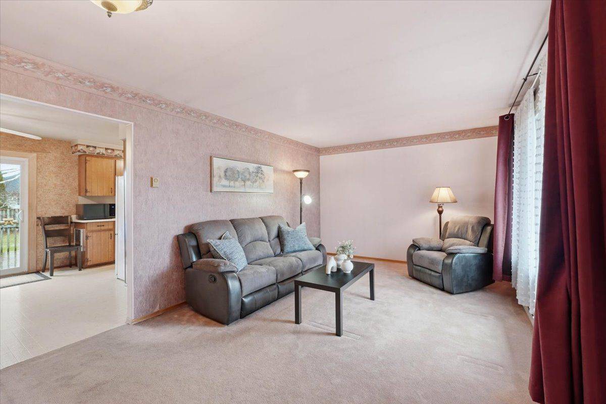 98 Division ST S, Brighton, ON K0K 1H0