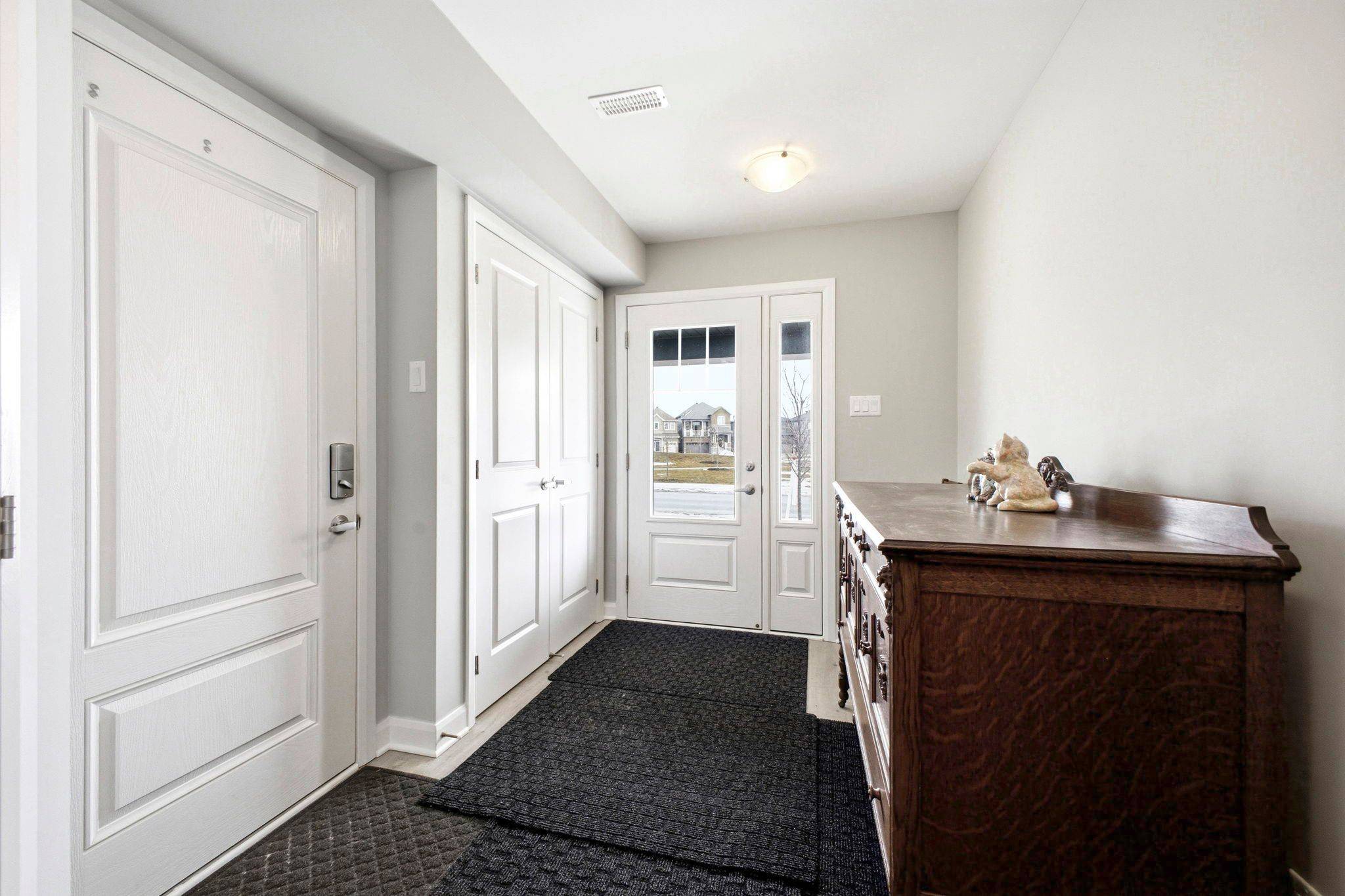 219 Liebe TER, Barrhaven, ON K2J 6R9