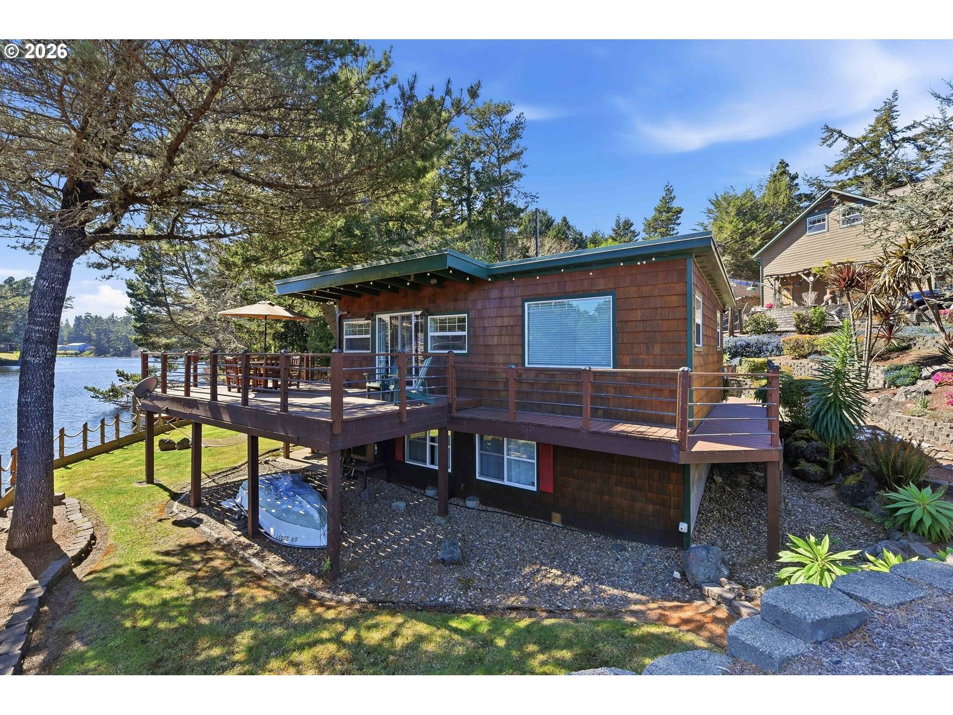 73028 CRANNOG RD, North Bend, OR 97459