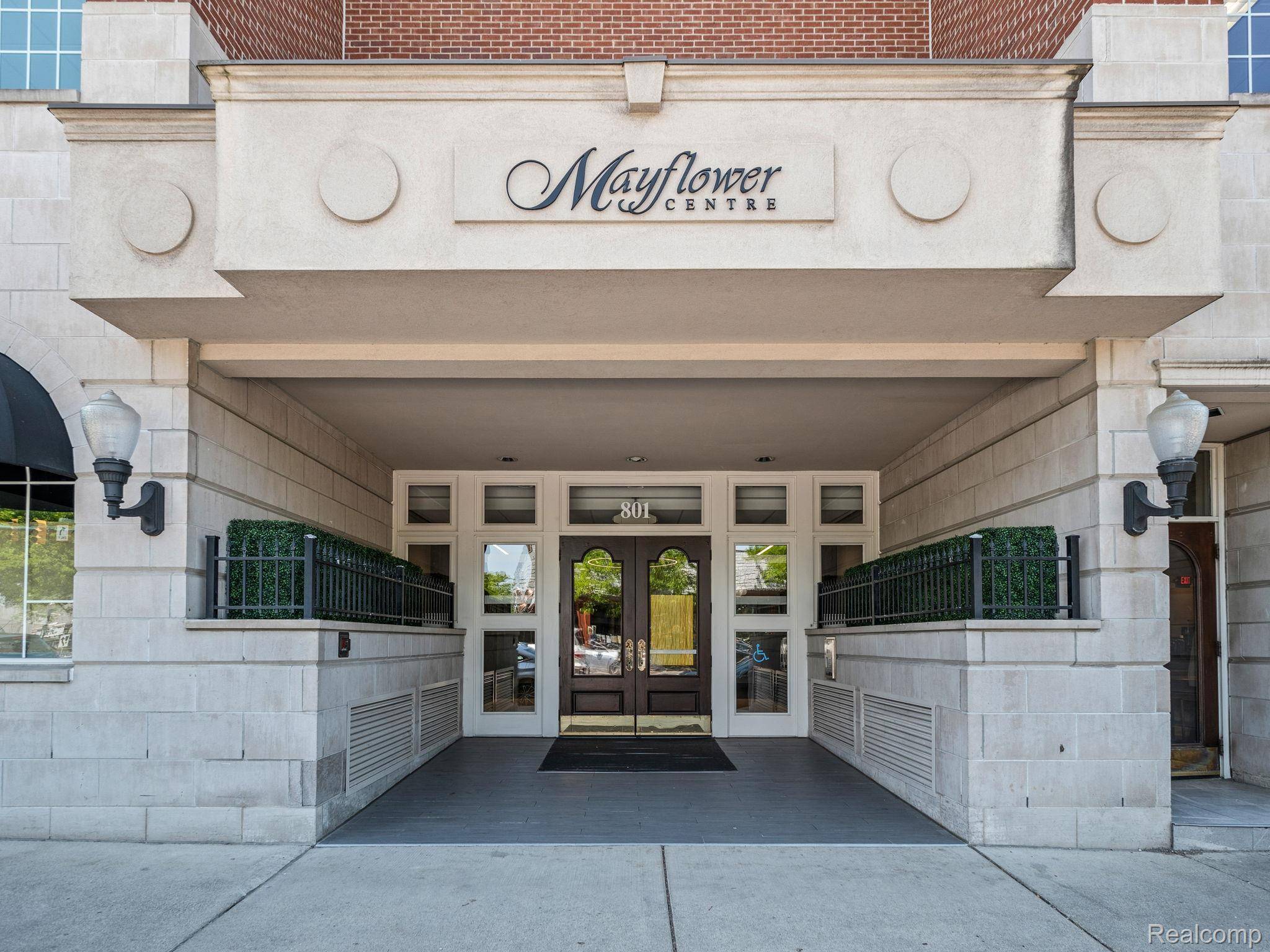 801 W Ann Arbor Trail #301, Plymouth, MI 48170