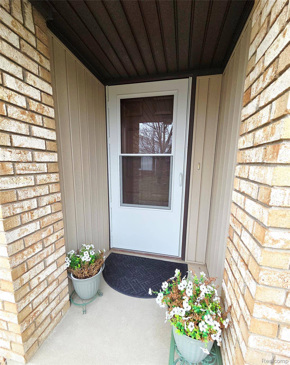 11700 Amber Le DR, Warren, MI 48093