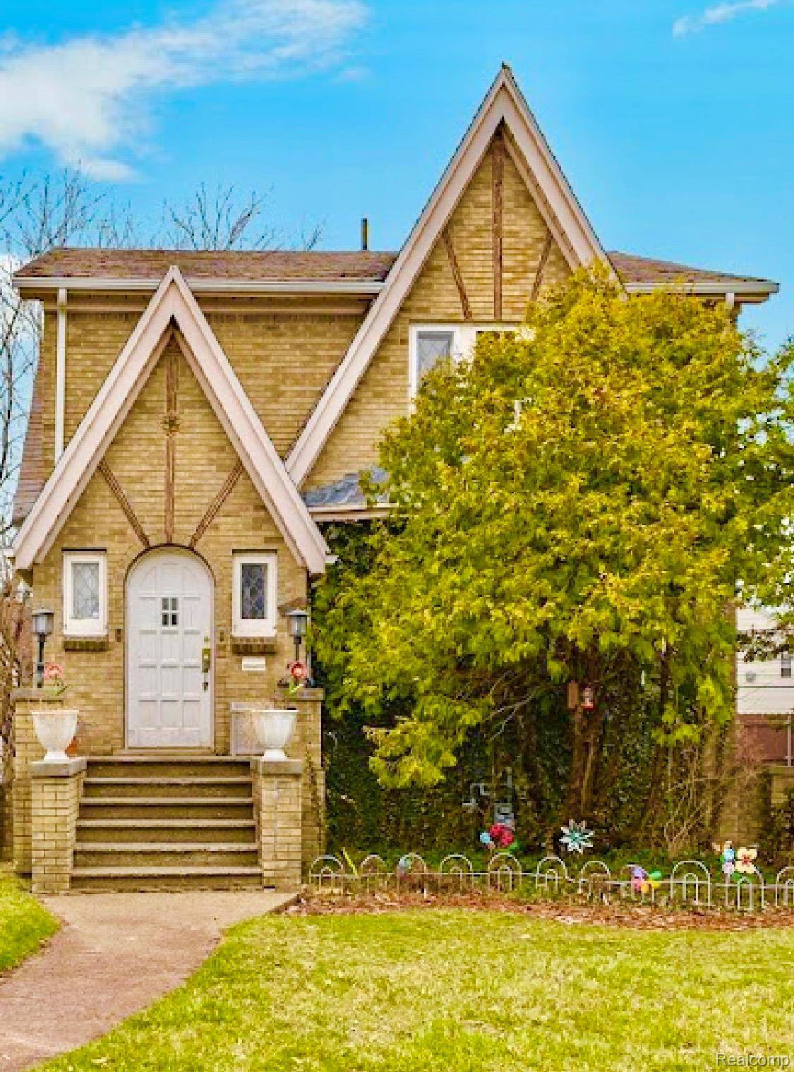 604 Alter RD, Detroit, MI 48215