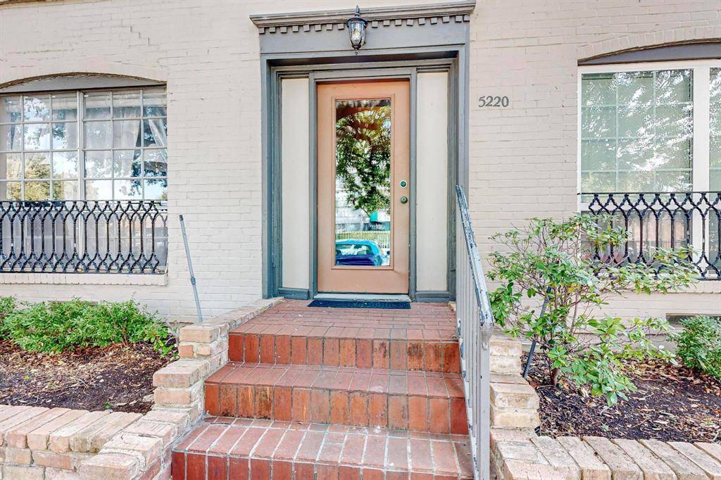5220 Fleetwood Oaks Avenue #210, Dallas, TX 75235