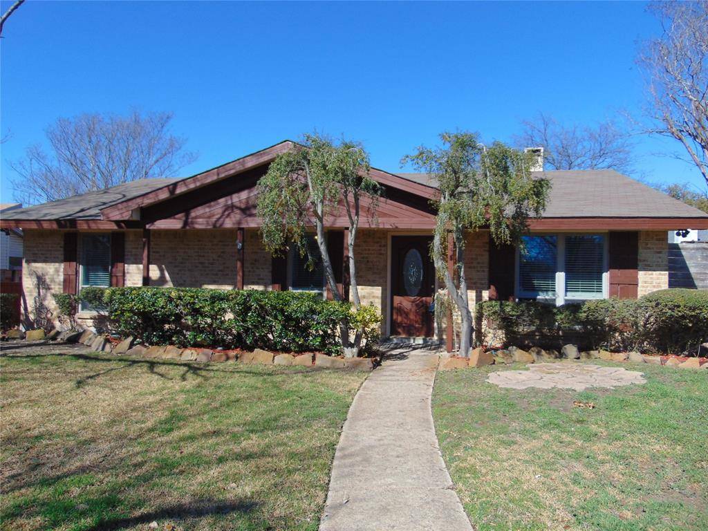 10835 Hayfield Drive, Dallas, TX 75238