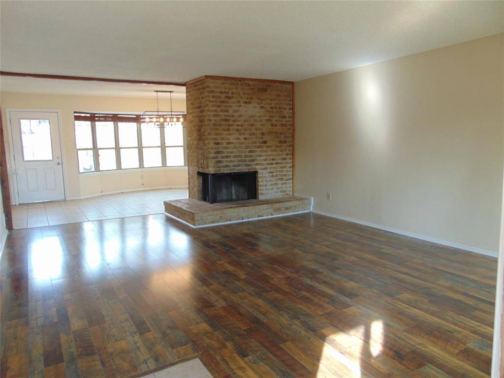 10835 Hayfield Drive, Dallas, TX 75238