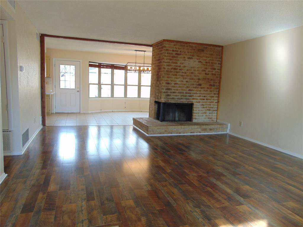 10835 Hayfield Drive, Dallas, TX 75238