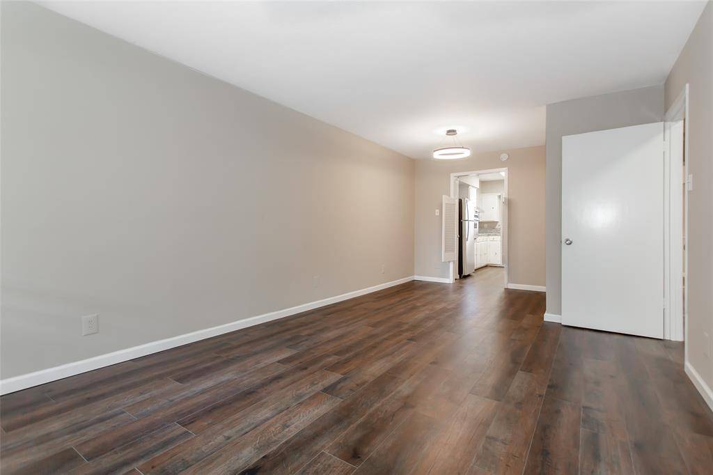 7551 BRENTCOVE Circle, Dallas, TX 75214