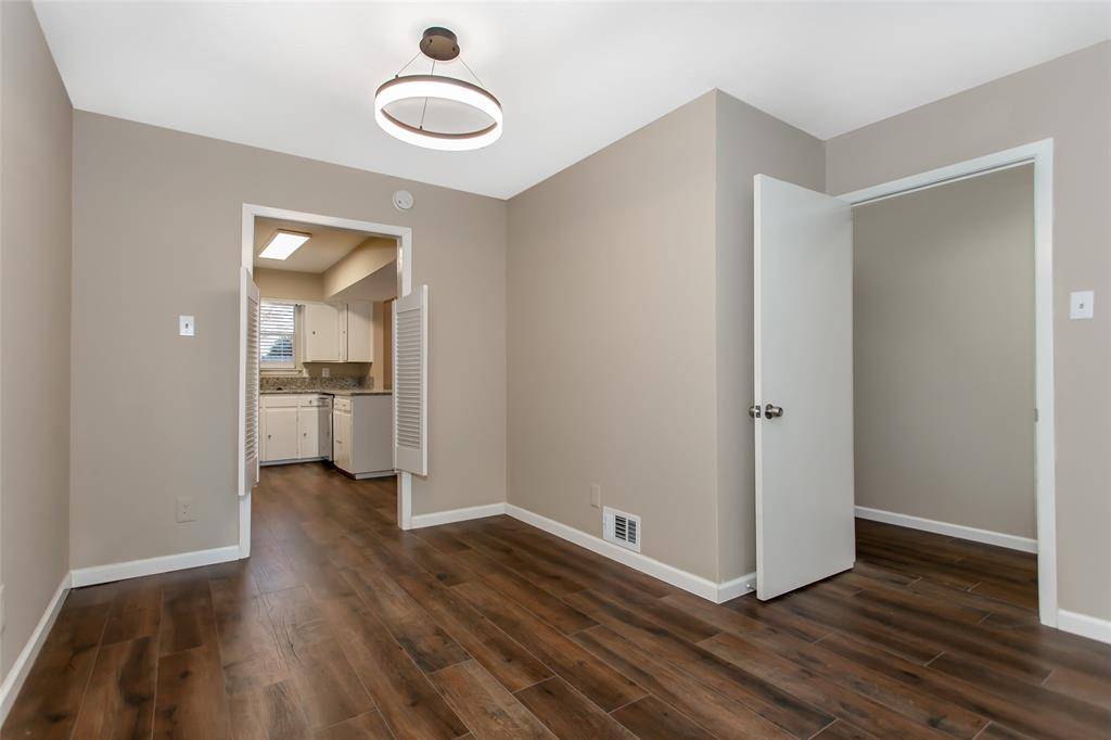 7551 BRENTCOVE Circle, Dallas, TX 75214