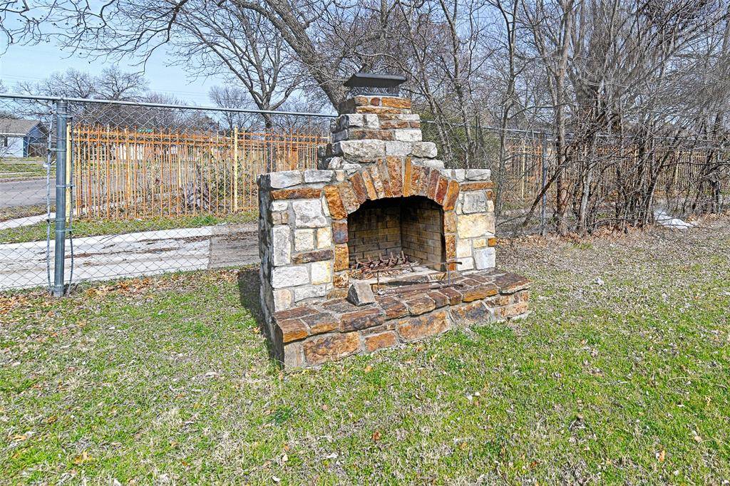 2457 Glenfield Avenue, Dallas, TX 75233