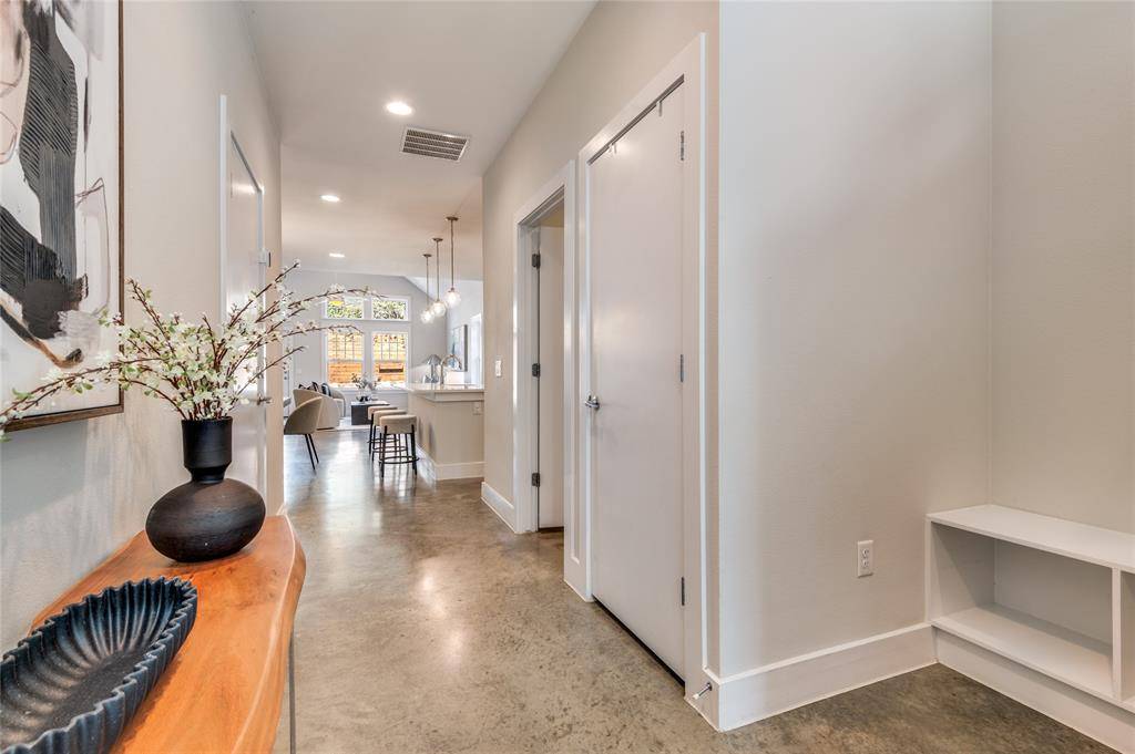 661 Bishop Heights Lane, Dallas, TX 75208