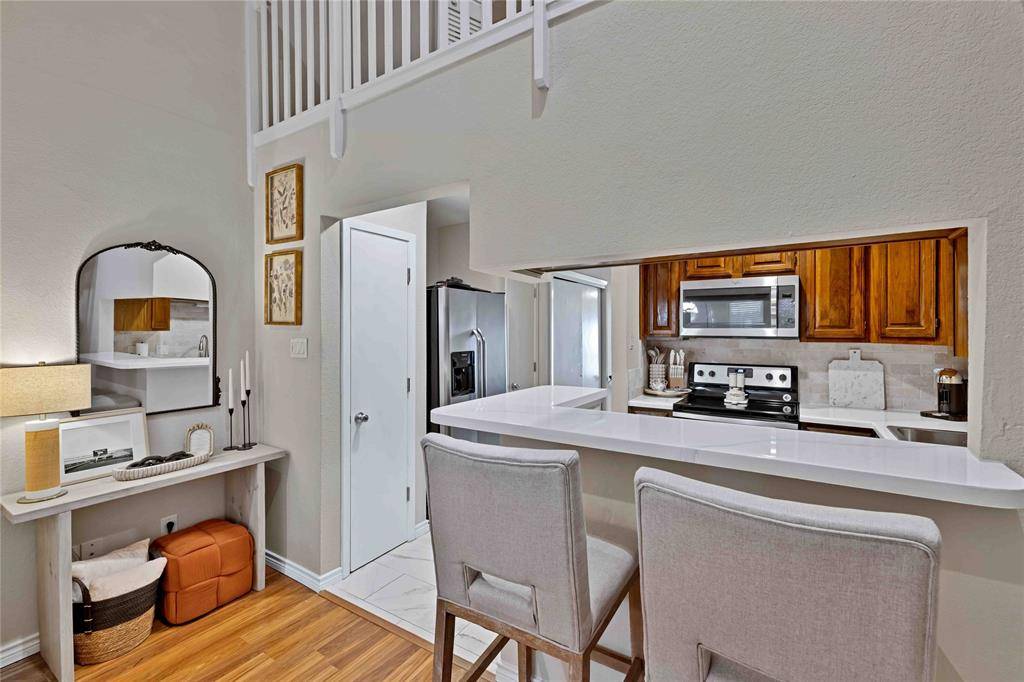 2577 Shady Ridge Drive, Bedford, TX 76021