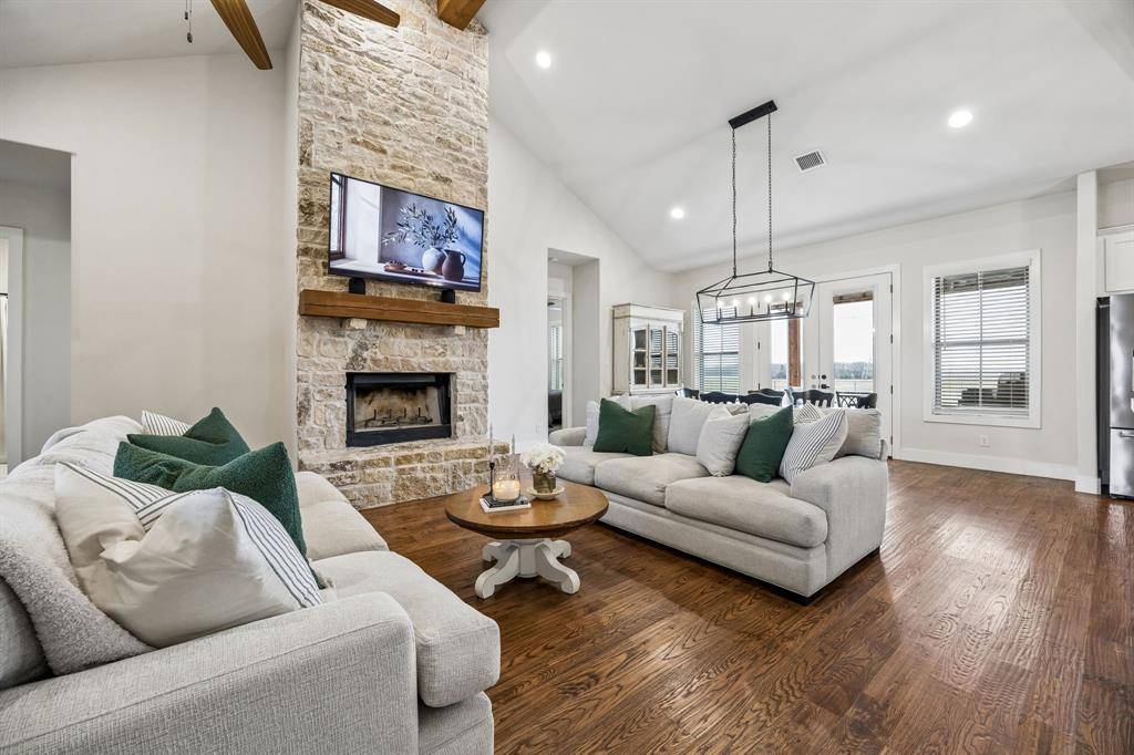 20450 County Road 637, Nevada, TX 75173