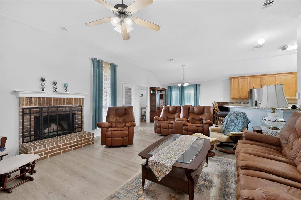 108 Dublin Circle, Waxahachie, TX 75165