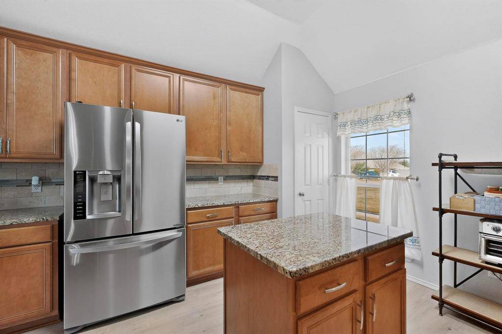 108 Dublin Circle, Waxahachie, TX 75165