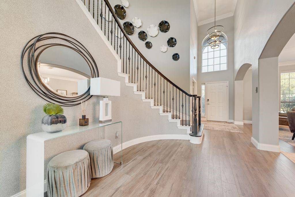 2335 Clark Trail, Grand Prairie, TX 75052