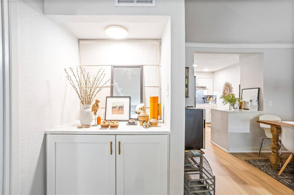 7924 Royal Lane #106-B, Dallas, TX 75230