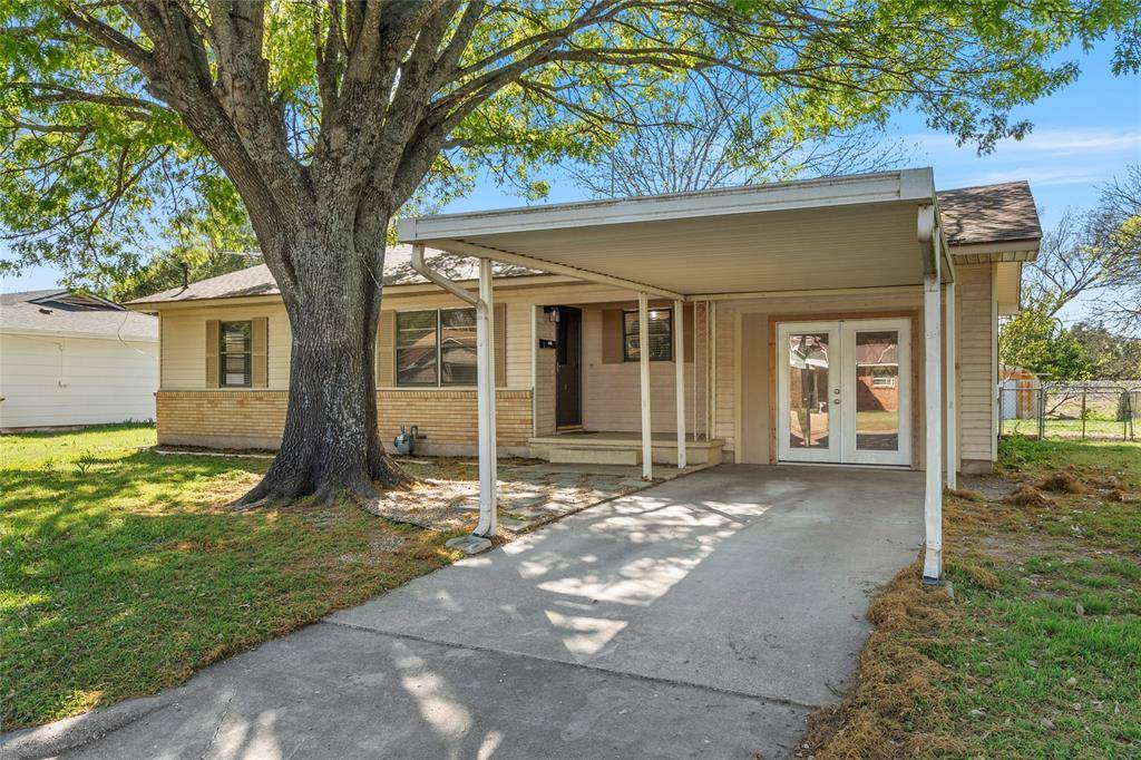 901 N Main Street, West, TX 76691