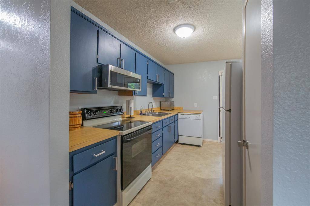 1020 Rosebud Drive, Azle, TX 76020