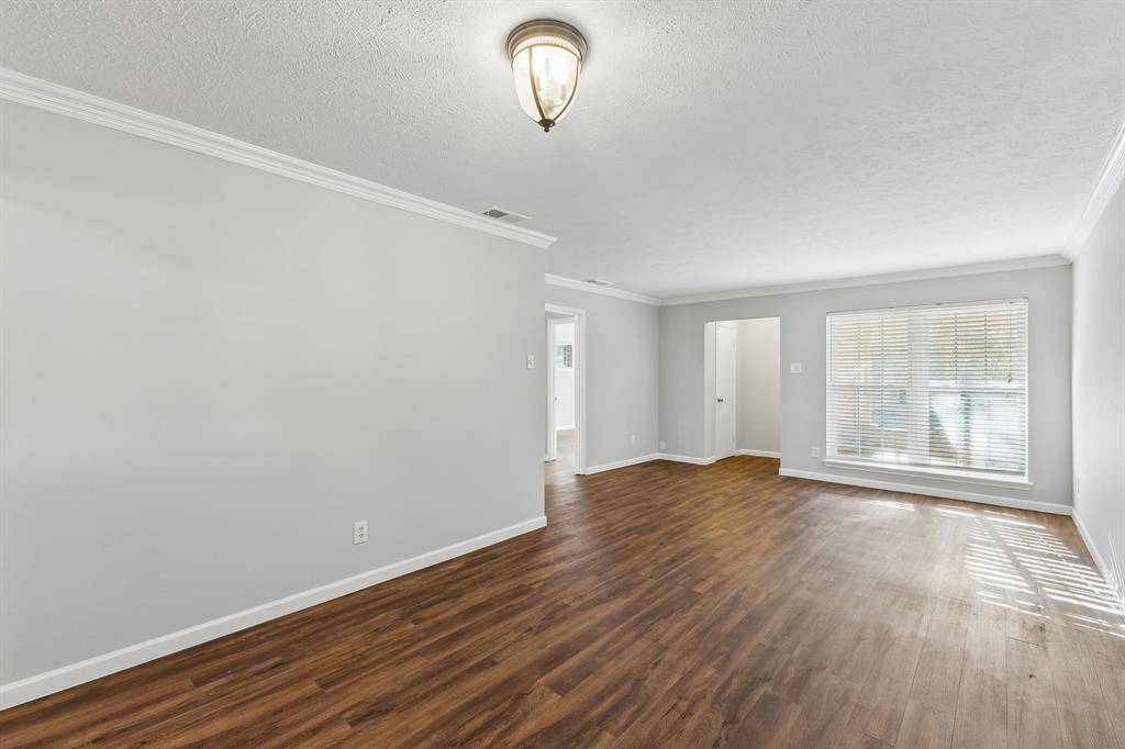 7021 Kingsbury Drive, Dallas, TX 75231