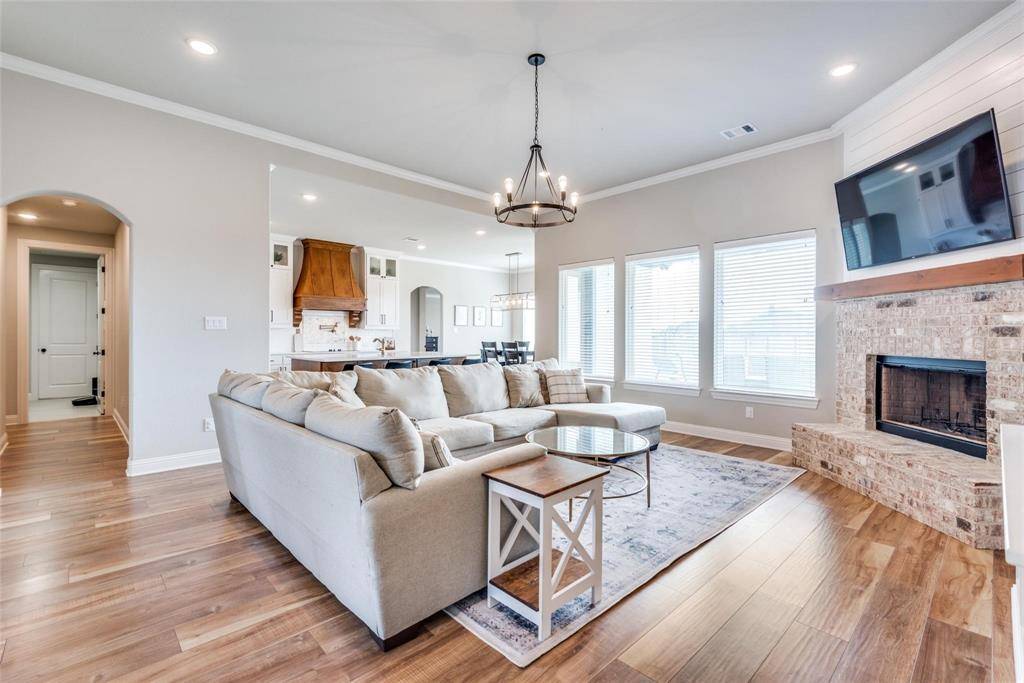 530 Evening Fire Drive, Waxahachie, TX 75167