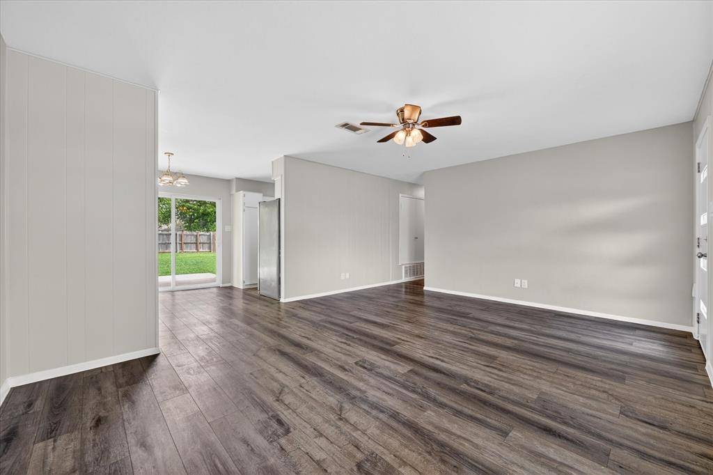 205 Wayne Drive, Sanger, TX 76266