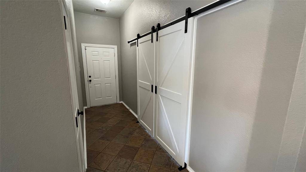 7521 Danridge Road, Rowlett, TX 75089