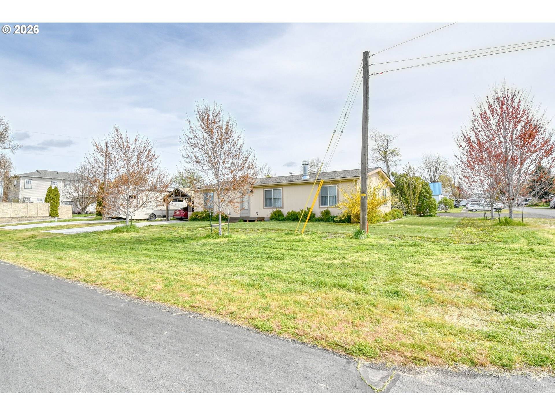 303 E College ST, Athena, OR 97813
