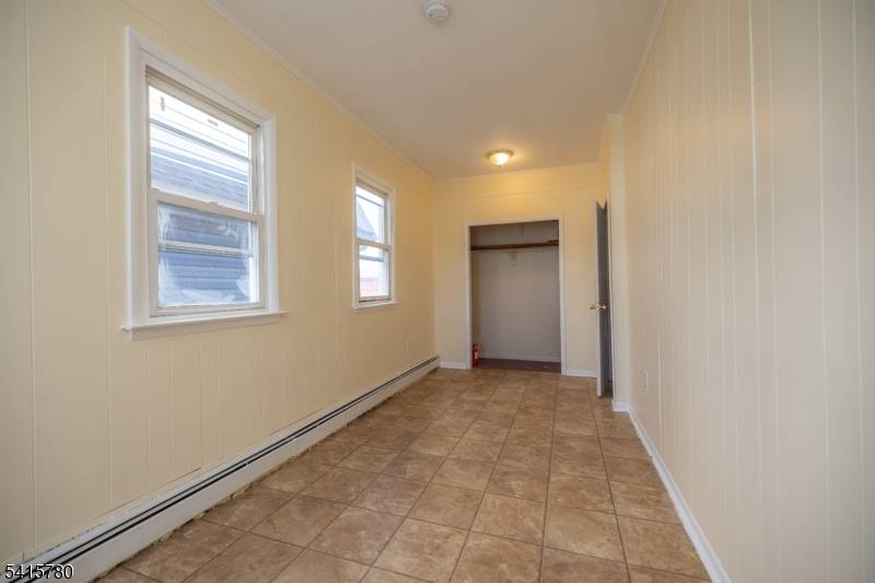 450 3Rd Ave, Elizabeth City, NJ 07206