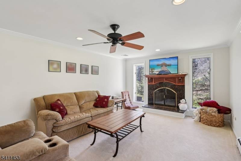 24 Manor Ln, Parsippany-troy Hills Twp., NJ 07950